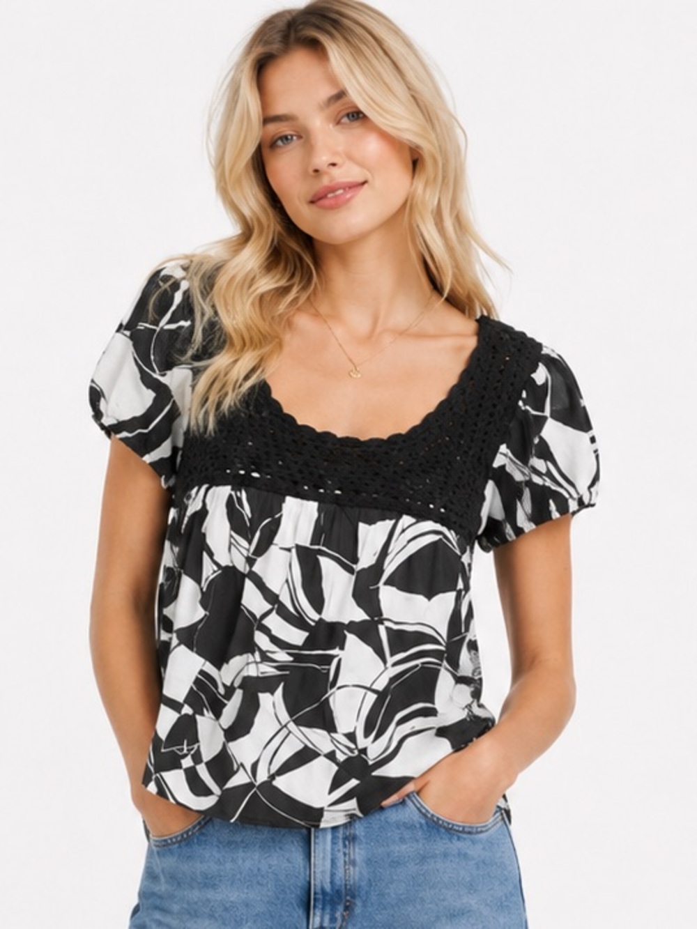 By Choice Vintage Y2K Babydoll Crochet Retro Top Black White Abstract Print S